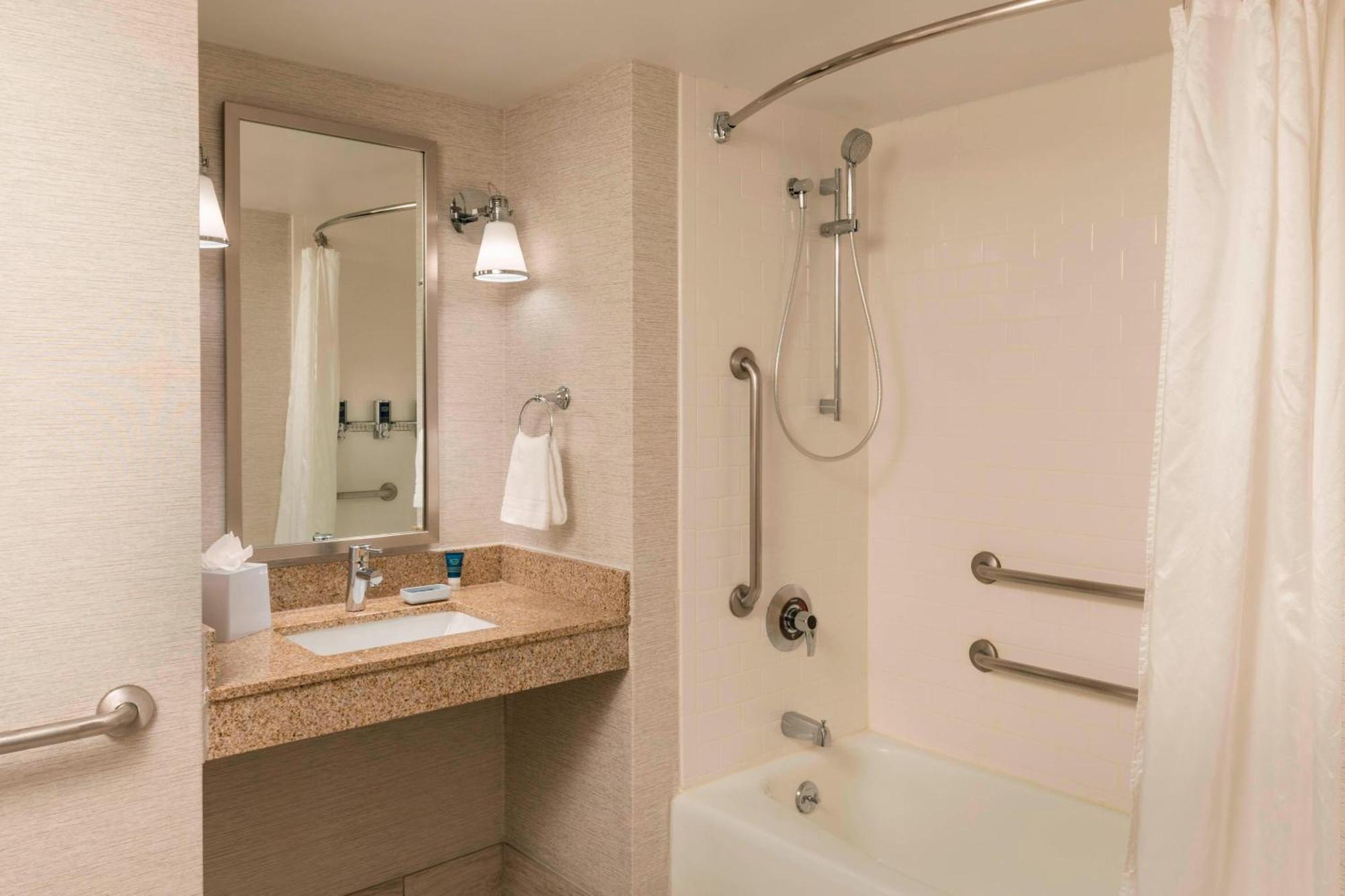 Four Points By Sheraton Boston Logan Airport Revere Εξωτερικό φωτογραφία