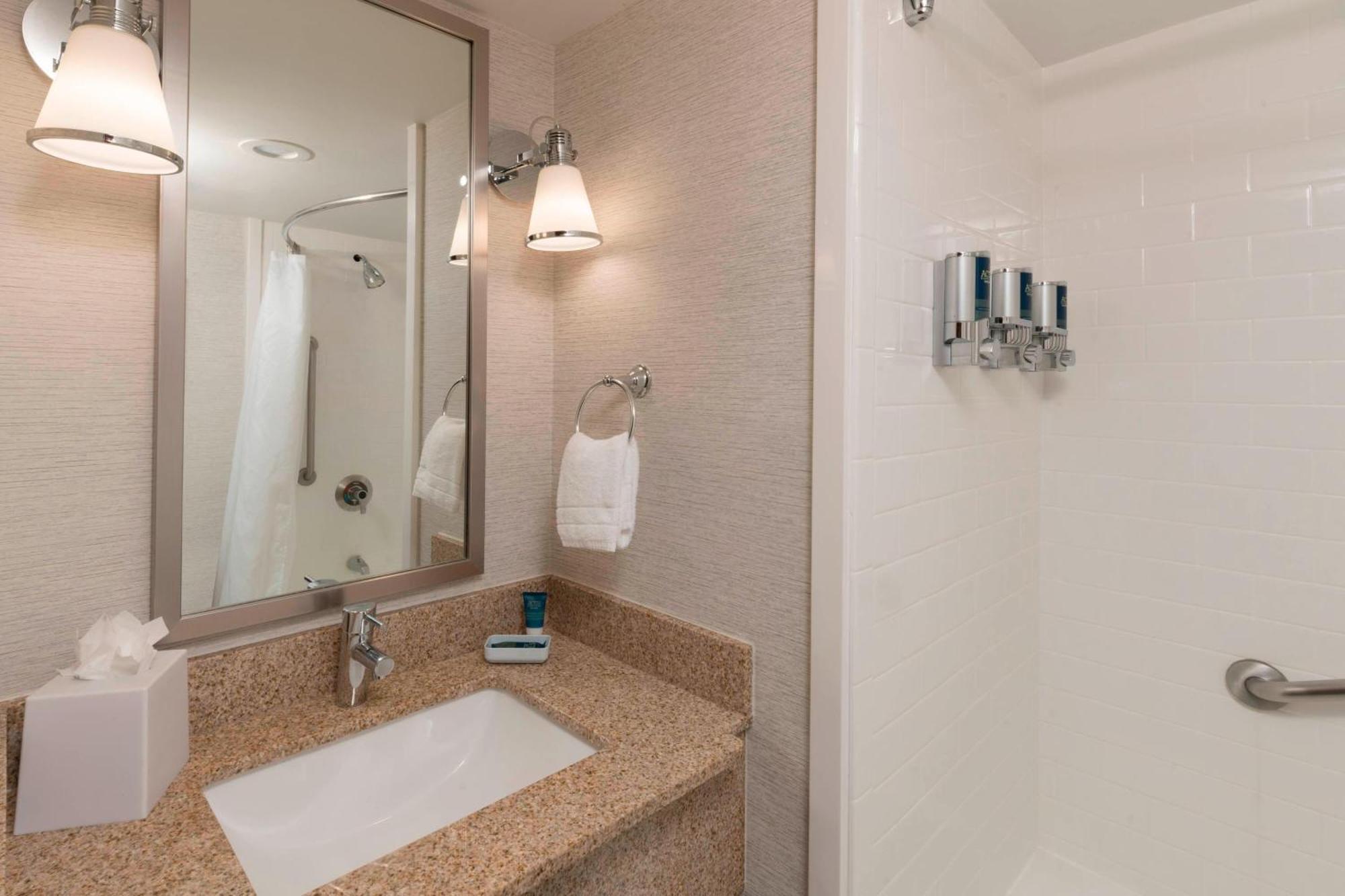 Four Points By Sheraton Boston Logan Airport Revere Εξωτερικό φωτογραφία
